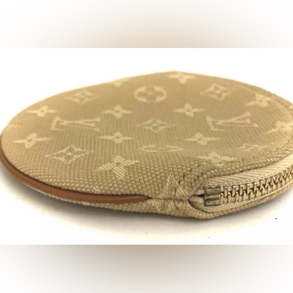 Louis Vuitton Monogram Mini Port Monnaie Rond
Coin Purse RARE! - Picture 3 of 8